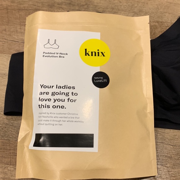 Knix Padded V-Neck Evolution Bra - Picture 7 of 12